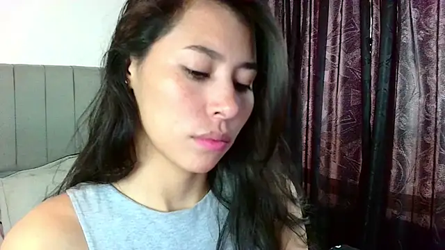 Snapshot of _joy_yva chatting on 8, 12, 2024 joy yva online show from 8, 12, 2024