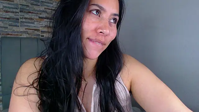 Snapshot of _joy_yva chatting on 30, 9, 2025 joy yva online show from 30, 9, 2025