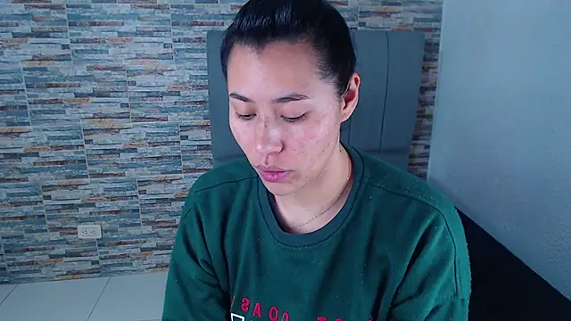 Snapshot of _joy_yva chatting on 9, 10, 2025 joy yva online show from 9, 10, 2025