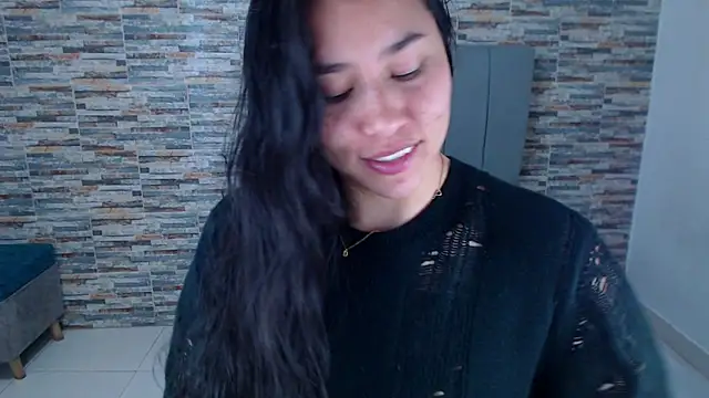 Snapshot of _joy_yva chatting on 7, 11, 2025 joy yva online show from 7, 11, 2025