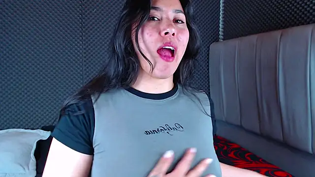 Snapshot of _joy_yva chatting on 19, 12, 2025 joy yva online show from 19, 12, 2025