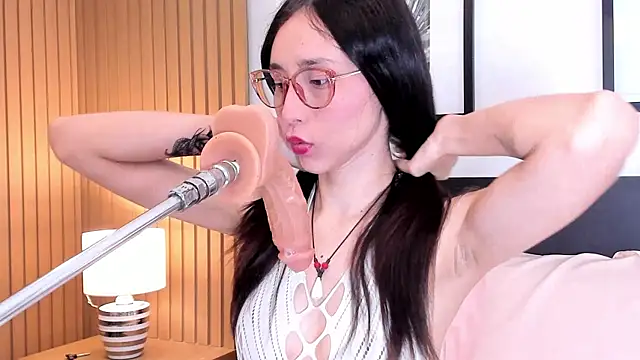 doll bella  online show from 8, 7, 2026