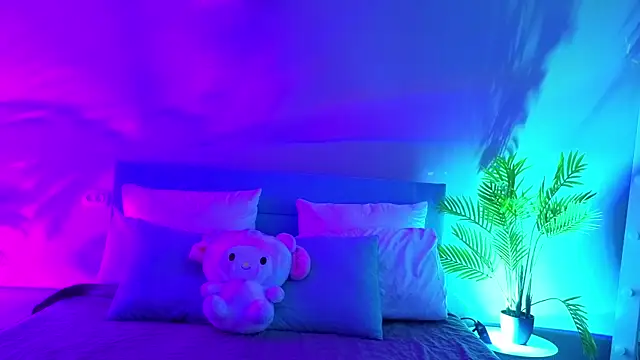 L1ittle kitty  online show from 15, 6, 2026