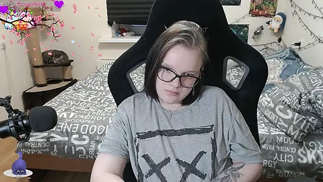 DivaMarisa online show from 6, 3, 2025