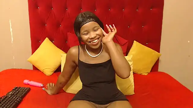 Snapshot of sexyboitypetite23 chatting on 21, 1, 2025 sexyboitypetite23 online show from 21, 1, 2025