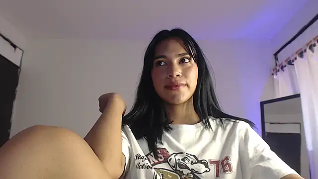 Snapshot of valeriah_7 chatting on 24, 1, 2025 valeriah 7 online show from 24, 1, 2025