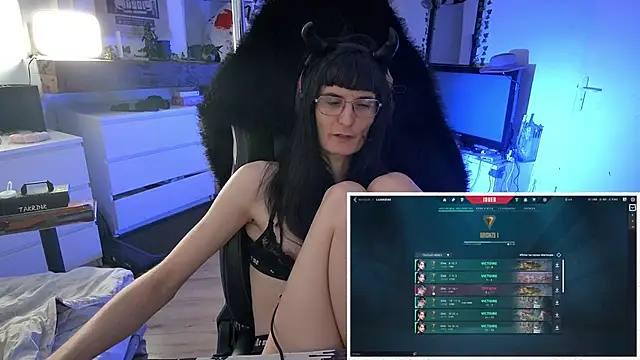 CeriseLapine online show from 20, 10, 2025