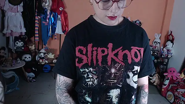 Snapshot of MissMiia2 chatting on 26, 6, 2026 MissMiia2 online show from 26, 6, 2026