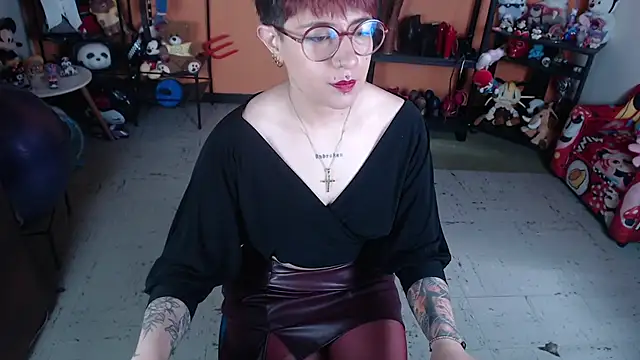 Snapshot of MissMiia2 chatting on 23, 7, 2026 MissMiia2 online show from 23, 7, 2026