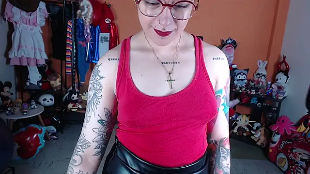 Snapshot of MissMiia2 chatting on 3, 8, 2026 MissMiia2 online show from 3, 8, 2026