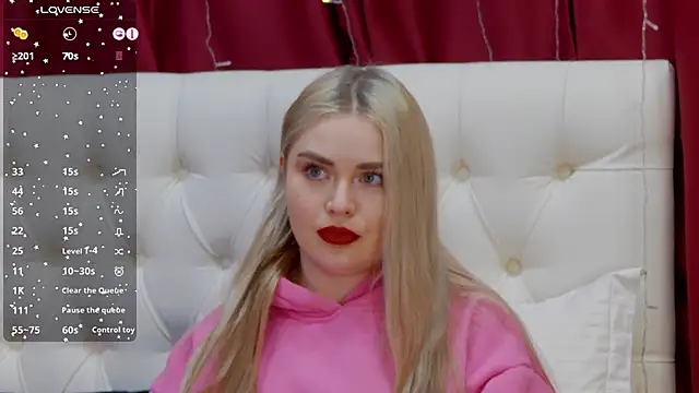 Snapshot of April_Vance chatting on 13, 12, 2024 April Vance online show from 13, 12, 2024