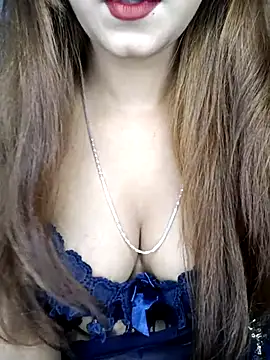 Snapshot of Diamond_queeen chatting on 11, 10, 2025 Diamond queeen online show from 11, 10, 2025