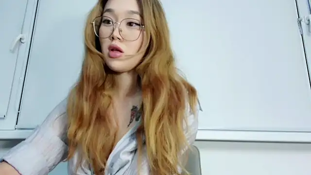 Snapshot of Jennatyan chatting on 22, 11, 2025 Jennatyan online show from 22, 11, 2025