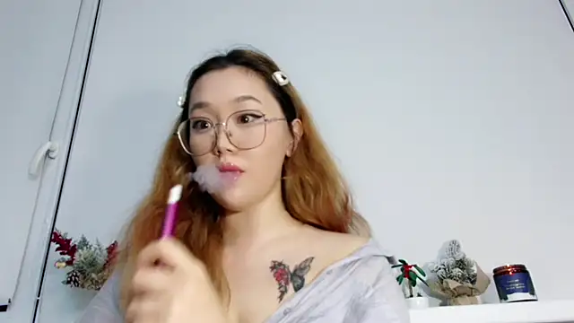 Snapshot of Jennatyan chatting on 25, 11, 2025 Jennatyan online show from 25, 11, 2025