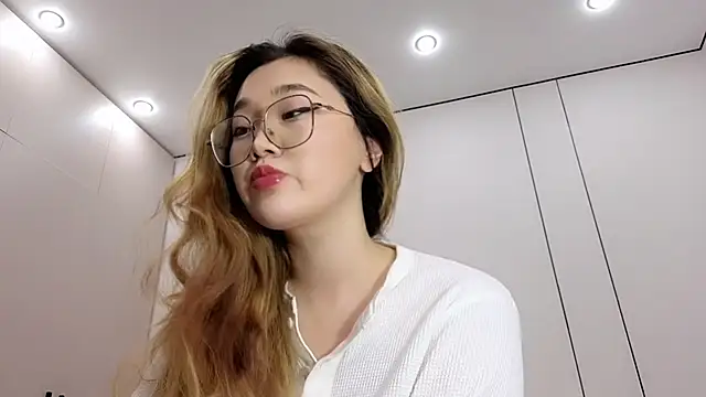 Snapshot of Jennatyan chatting on 22, 12, 2025 Jennatyan online show from 22, 12, 2025