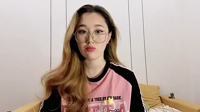 Snapshot of Jennatyan chatting on 12, 1, 2026 Jennatyan online show from 12, 1, 2026