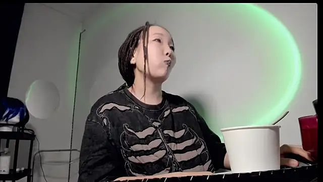 himeros goddess online show from 24, 1, 2025