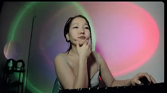 himeros goddess online show from 27, 1, 2025