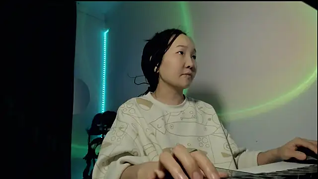 himeros goddess online show from 13, 2, 2025