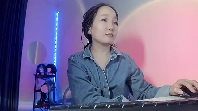 himeros goddess online show from 20, 2, 2025