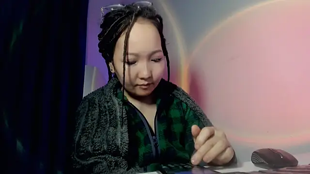 himeros goddess online show from 14, 3, 2025