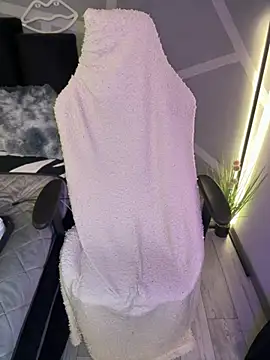 krysstal003 online show from 26, 1, 2025