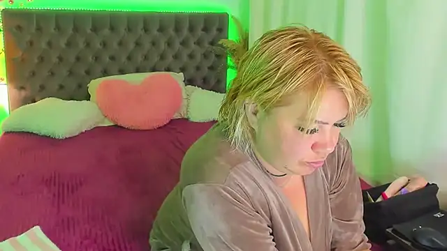 CurlyDreams online show from 24, 6, 2026