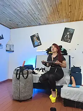 keila j online show from 25, 7, 2026
