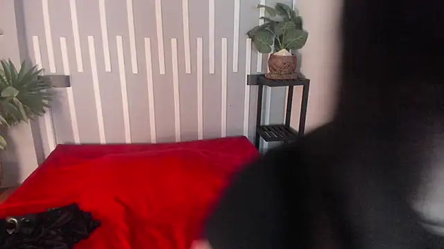 Snapshot of Scarlett__Fox__ chatting on 16, 10, 2025 Scarlett  Fox   online show from 16, 10, 2025