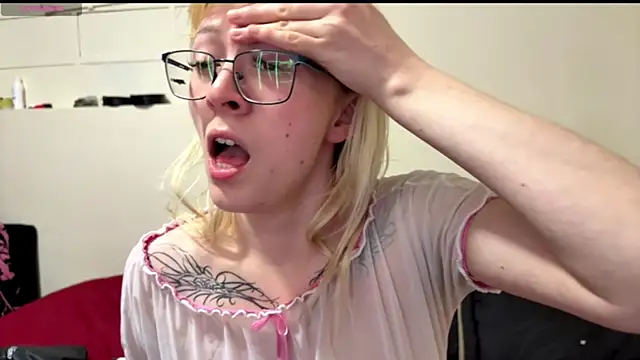 Cloe five online show from 21, 11, 2025