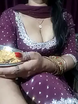 Anamika Kapoor online show from 28, 2, 2025