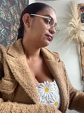 Sara-77 online show from 23, 7, 2026