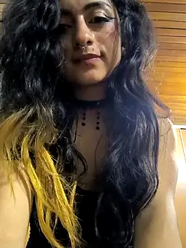 Lila Desiree online show from 4, 3, 2025