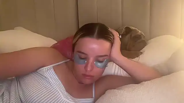 maisiesmithx online show from 28, 7, 2026