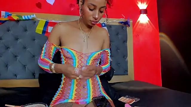 Snapshot of YayaHilton chatting on 27, 6, 2026 YayaHilton online show from 27, 6, 2026