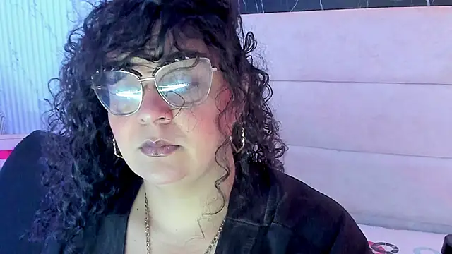 Reginavegaa online show from 9, 5, 2026