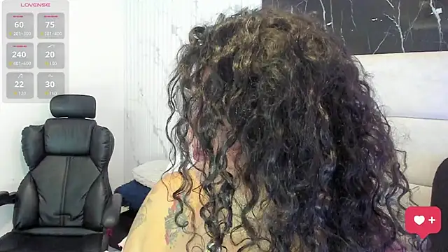 Snapshot of Reginavegaa chatting on 20, 7, 2026 Reginavegaa online show from 20, 7, 2026