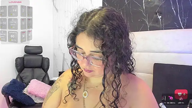 Snapshot of Reginavegaa chatting on 24, 7, 2026 Reginavegaa online show from 24, 7, 2026