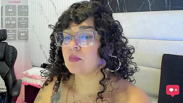 Snapshot of Reginavegaa chatting on 29, 7, 2026 Reginavegaa online show from 29, 7, 2026