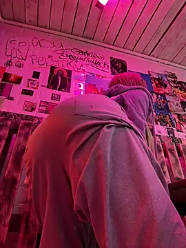 mur girl online show from 22, 1, 2025