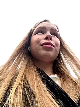 mur girl online show from 4, 10, 2025