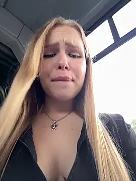 mur girl online show from 9, 10, 2025