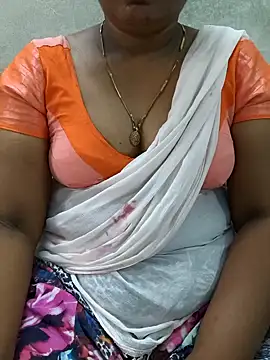 Snapshot of MaaliiiPonuTamil chatting on 24, 6, 2026 MaaliiiPonuTamil online show from 24, 6, 2026
