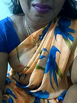 Snapshot of MaaliiiPonuTamil chatting on 18, 7, 2026 MaaliiiPonuTamil online show from 18, 7, 2026