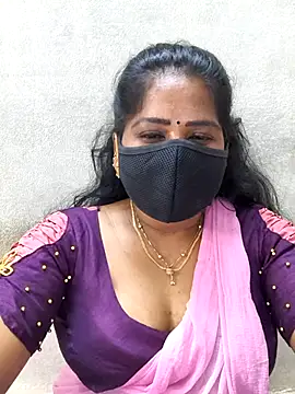 Snapshot of MaaliiiPonuTamil chatting on 23, 7, 2026 MaaliiiPonuTamil online show from 23, 7, 2026