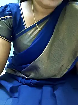 Snapshot of MaaliiiPonuTamil chatting on 24, 7, 2026 MaaliiiPonuTamil online show from 24, 7, 2026