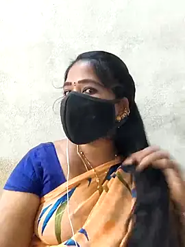 Snapshot of MaaliiiPonuTamil chatting on 30, 7, 2026 MaaliiiPonuTamil online show from 30, 7, 2026
