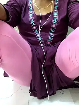 Snapshot of MaaliiiPonuTamil chatting on 1, 8, 2026 MaaliiiPonuTamil online show from 1, 8, 2026