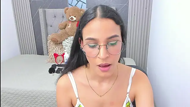 Susieeve online show from 12, 12, 2024