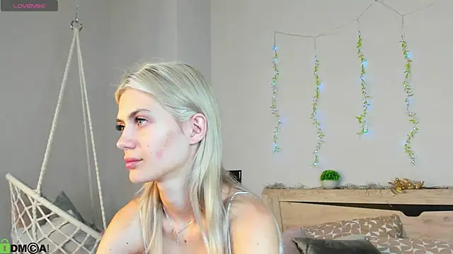 Snapshot of Cherry_Price chatting on 26, 7, 2026 Cherry Price online show from 26, 7, 2026